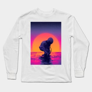 astronaut beach Long Sleeve T-Shirt